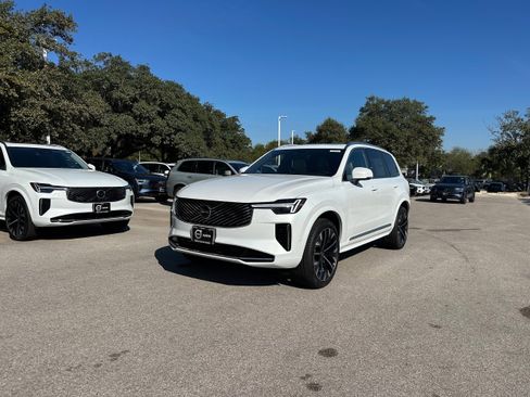 New 2026 Volvo XC90 B6 Ultra image 2