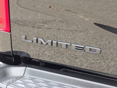 Used 2026 RAM 2500 Limited AWD/4WD image 36