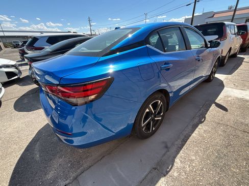 Used 2025 Nissan Sentra SV FWD image 14