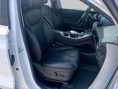 Used 2022 Hyundai Santa Fe SEL w/ Convenience + Premium Package FWD image 9