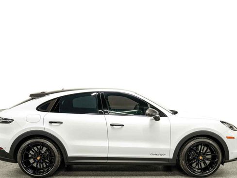 Used 2023 Porsche Cayenne Turbo GT image 2