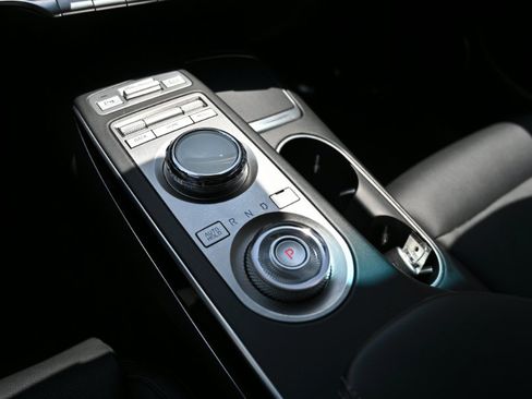 Used 2025 Genesis GV70 2.5T AWD/4WD image 31