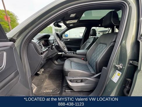 Certified 2026 Volkswagen Atlas Cross Sport SEL Premium R-Line AWD/4WD image 33