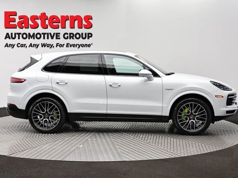 Used 2019 Porsche Cayenne E-Hybrid image 3