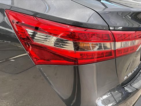 Used 2018 Toyota Avalon XLE Premium FWD image 29