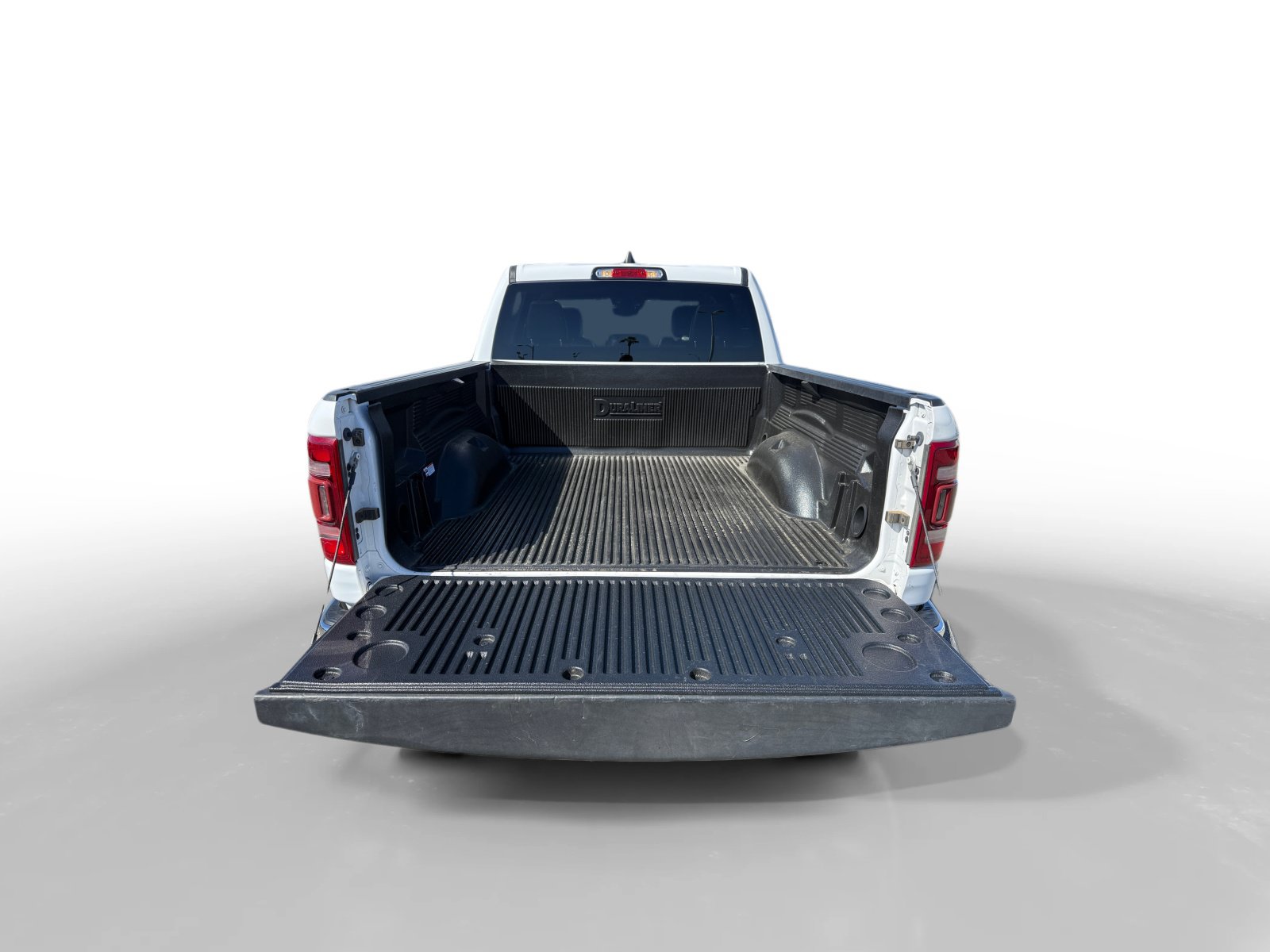 Used 2024 RAM 1500 Laramie RWD image 17