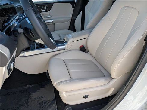 Certified 2025 Mercedes-Benz GLB 250 image 15