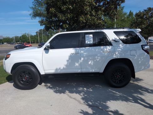 Used 2019 Toyota 4Runner TRD Off-Road Premium image 7