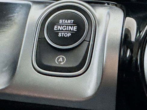 Used 2021 Mercedes-Benz GLB 35 AMG 4MATIC image 17