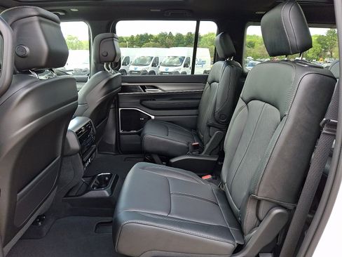 New 2026 Jeep Grand Wagoneer Limited AWD/4WD image 6