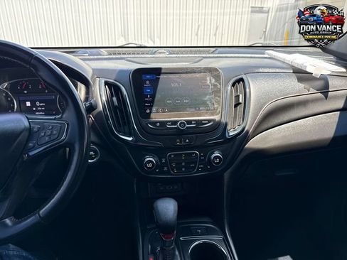 Used 2022 Chevrolet Equinox RS w/ RS Leather Package AWD/4WD image 17