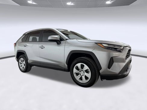 Used 2024 Toyota RAV4 LE FWD image 6