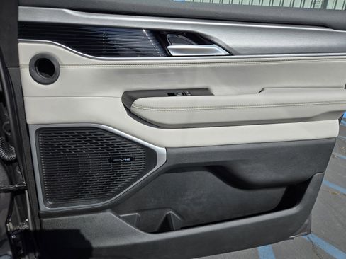 New 2026 Jeep Grand Wagoneer L 4x2 RWD w/ Premium Group I image 37