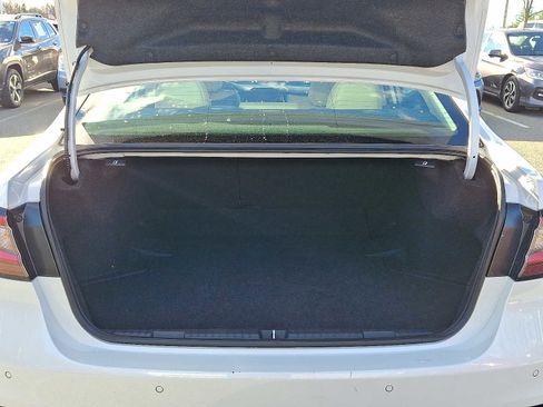 Used 2021 Subaru Legacy Limited image 30