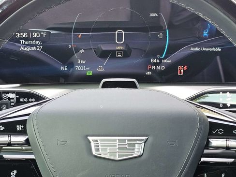 Used 2026 Cadillac Vistiq Premium Luxury AWD/4WD image 32