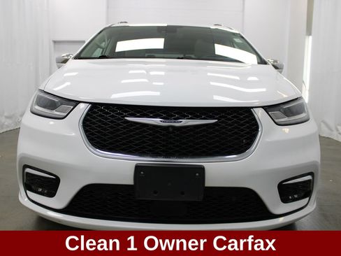 Used 2021 Chrysler Pacifica Limited w/ Premium & Safety Sphere Group AWD/4WD image 3