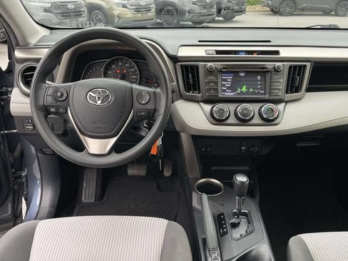 Used 2014 Toyota RAV4 LE FWD image 4