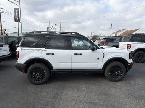 New 2025 Ford Bronco Sport Outer Banks w/ Sasquatch Outer Banks Package AWD/4WD image 2
