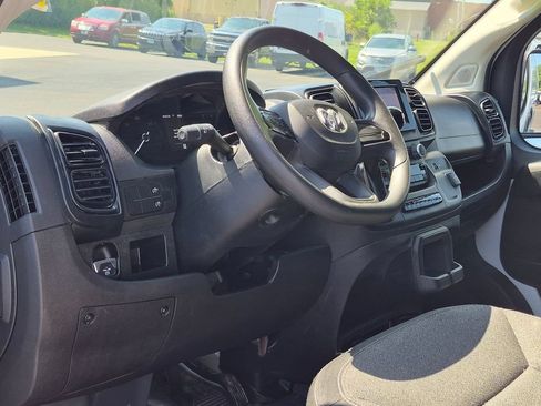 Used 2025 RAM ProMaster 2500 FWD image 9