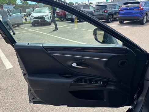 Used 2020 Lexus ES 350 w/ Premium Package FWD image 34