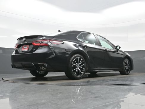 Used 2024 Toyota Camry SE w/ Audio Upgrade Package FWD image 33