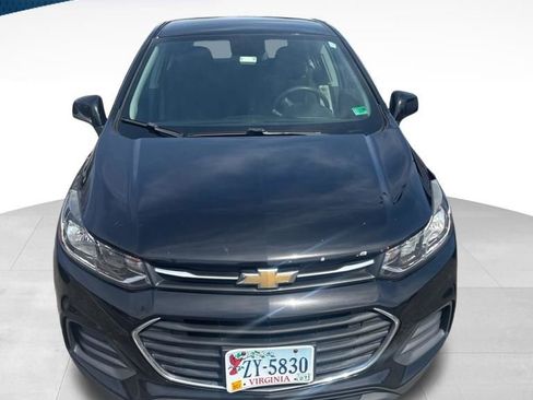 Used 2017 Chevrolet Trax LS image 1