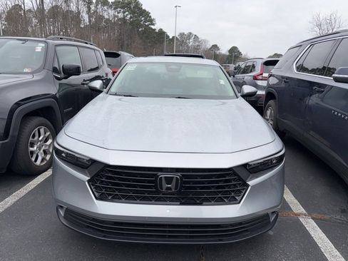 Used 2023 Honda Accord EX image 2