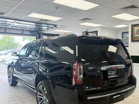 Used 2019 GMC Yukon XL Denali w/ Denali Ultimate Package AWD/4WD image 3