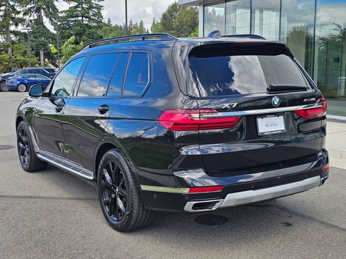 Used 2022 BMW X7 xDrive40i w/ Premium Package AWD/4WD image 3