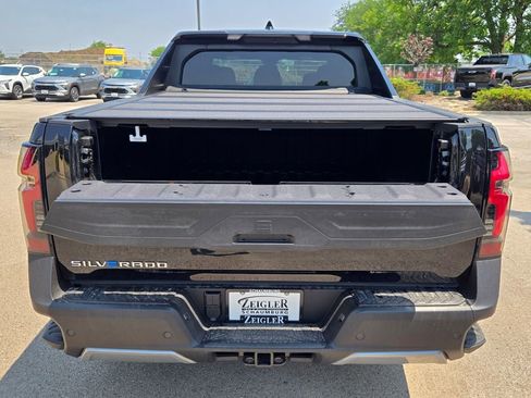 New 2026 Chevrolet Silverado EV LT image 13