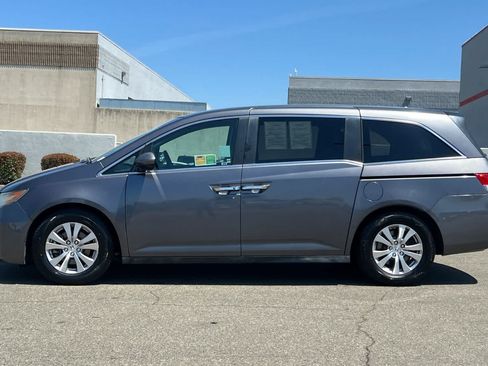 Used 2016 Honda Odyssey SE image 9