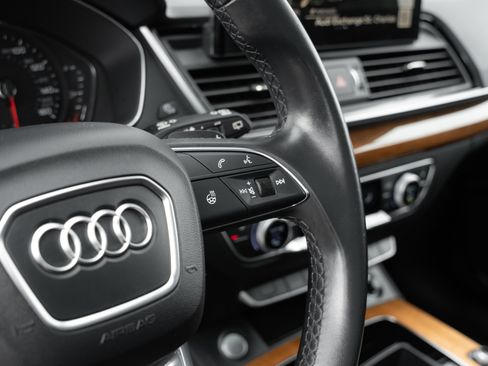 Certified 2023 Audi Q5 2.0T Premium w/ Convenience Package image 12