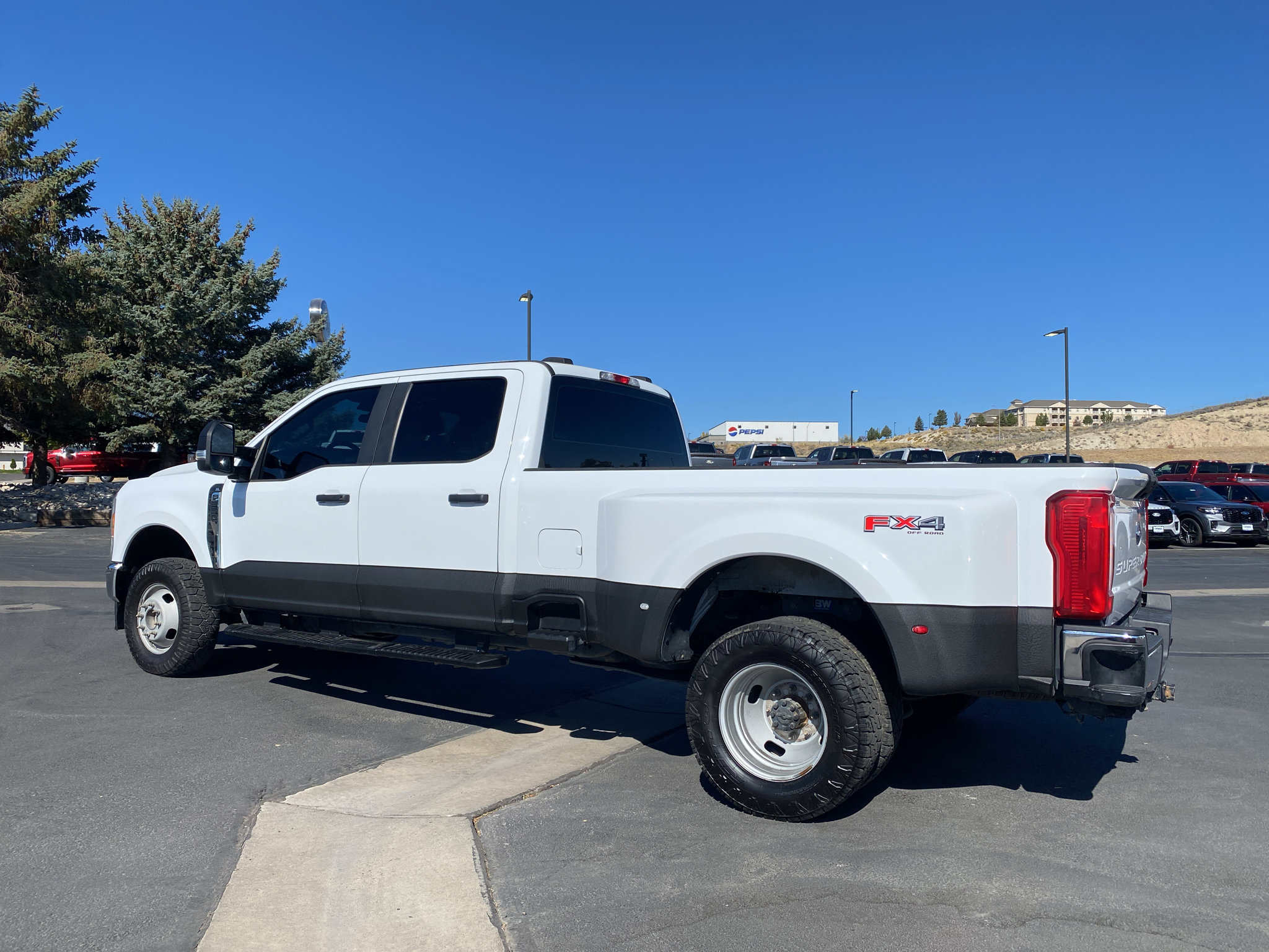 Used 2023 Ford F350 XL w/ FX4 Off-Road Package AWD/4WD image 27