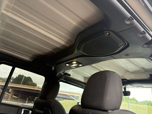 Used 2020 Jeep Wrangler Unlimited Rubicon AWD/4WD image 39