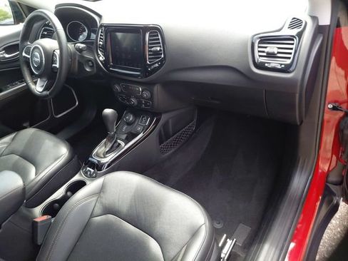 Used 2018 Jeep Compass Limited AWD/4WD image 19