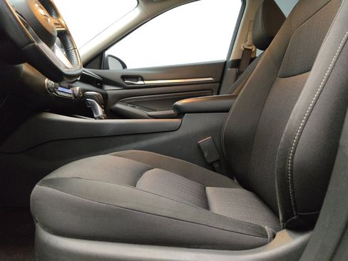 Used 2019 Nissan Altima 2.5 SV FWD image 17