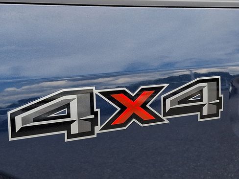 Used 2018 Ford F150 XLT w/ Equipment Group 302A Luxury AWD/4WD image 32