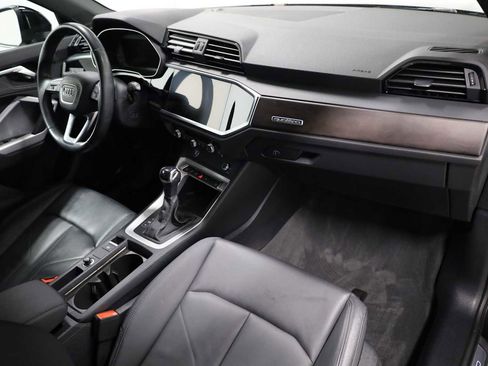 Used 2024 Audi Q3 2.0T Premium w/ Convenience Package image 6
