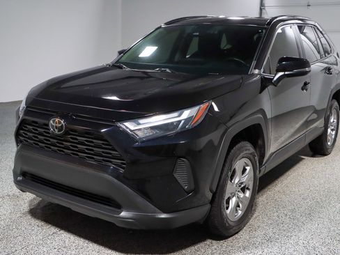 Used 2022 Toyota RAV4 XLE image 30