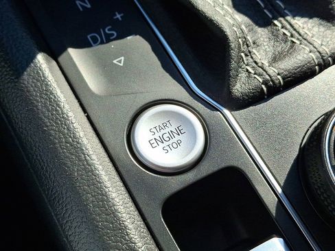 Certified 2023 Volkswagen Atlas SE image 22