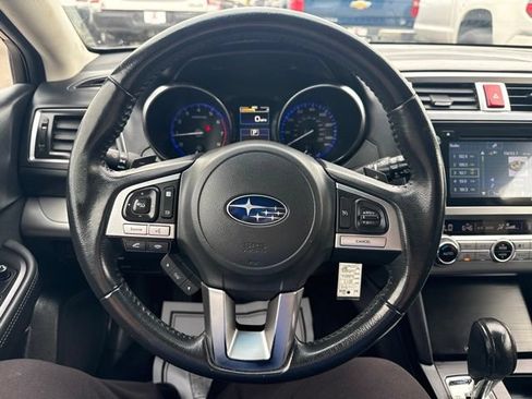 Used 2017 Subaru Outback 2.5i Premium AWD/4WD image 21