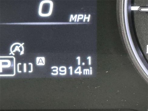 Used 2025 Subaru Forester Premium image 2