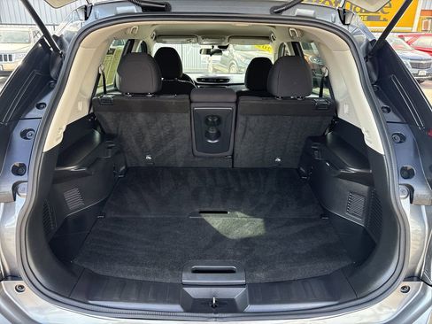 Used 2020 Nissan Rogue S image 29