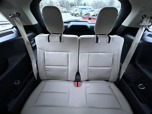 Used 2021 Ford Explorer Limited w/ Equipment Group 301A image 19