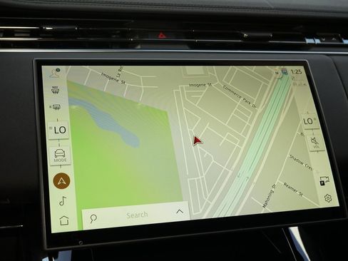 Used 2025 Land Rover Range Rover Sport Dynamic SE image 14