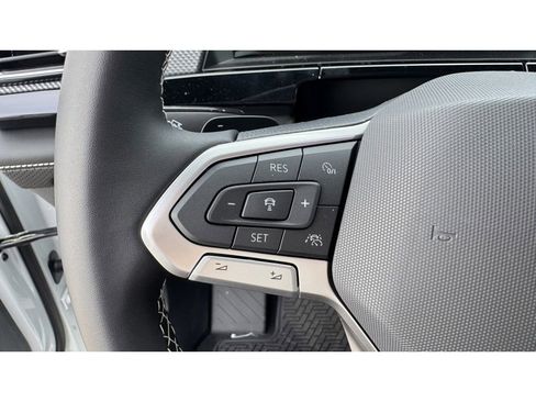 New 2026 Volkswagen Atlas Cross Sport SEL AWD/4WD image 17