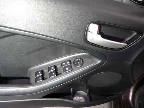 Used 2018 Kia Forte LX FWD image 6