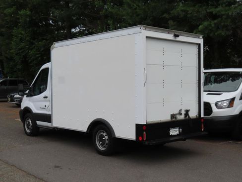 Used 2017 Ford Transit 250 138 RWD image 4