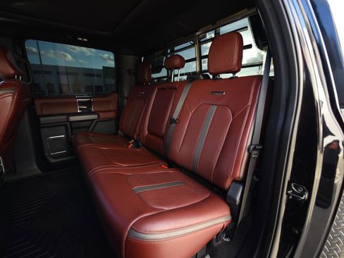 Used 2022 Ford F450 Platinum w/ FX4 Off-Road Package image 17