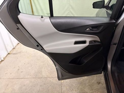 Used 2024 Chevrolet Equinox LT image 24